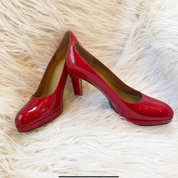 Stuart Weitzman HOT HOT HOLIDAY Shoes - Picture 4 of 4